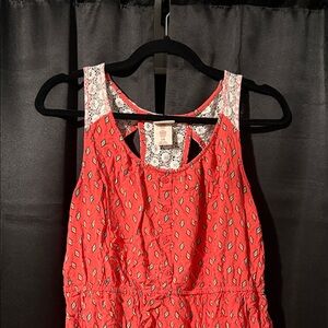 Red Sleeveless Patterned Dress